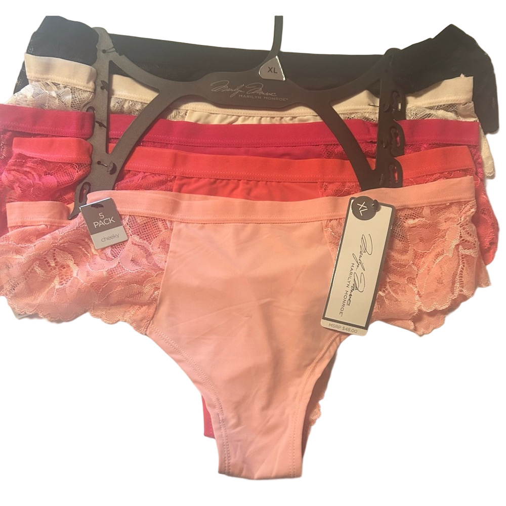 Marilyn Monroe Woman’s 5 Pack Cheeky Panties Black Pink X Large